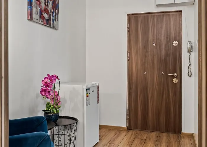 Апартаменти Garsoniera De Lux Si Eleganta Drumul Taberei Бухарест