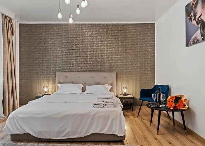 Garsoniera De Lux Si Eleganta Drumul Taberei *