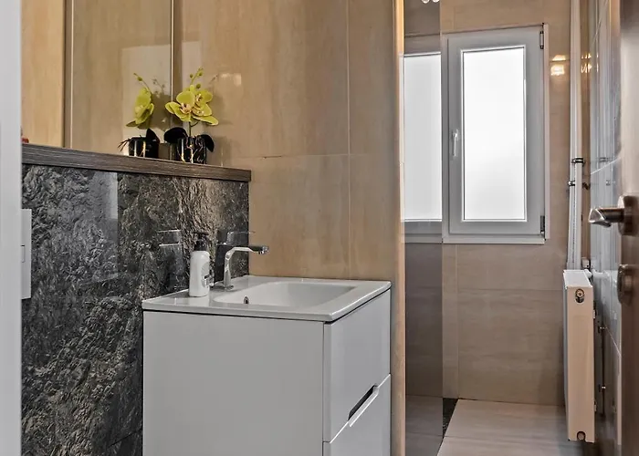 Garsoniera De Lux Si Eleganta Drumul Taberei Апартаменти Бухарест