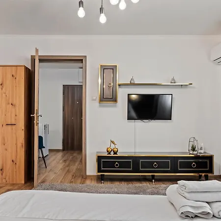 Lejlighed Garsoniera De Lux Si Eleganta Drumul Taberei