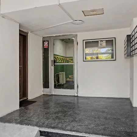 Garsoniera De Lux Si Eleganta Drumul Taberei